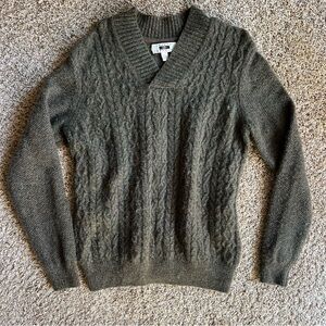 Joseph Abboud V-Neck Olive Sweater